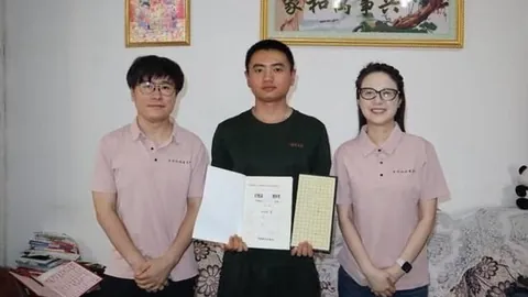 孙宇晨25吨天价藏品引关注，网友热议：重量疑云重重